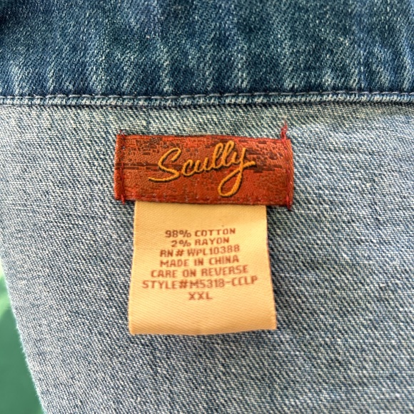 Women’s denim Jean jacket with leopard Fringe on the arms and across the back - Picture 3 of 6